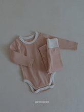 Load image into Gallery viewer, Kkaebi Flower Baby Suit Set
