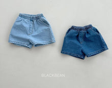 Load image into Gallery viewer, Basic Denim Shorts
