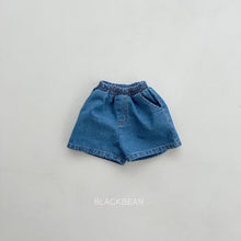 Load image into Gallery viewer, Basic Denim Shorts
