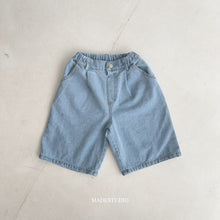 Load image into Gallery viewer, Half Denim Shorts
