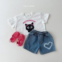 Load image into Gallery viewer, Kitty Crop Tee
