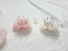 Load image into Gallery viewer, Tulle Pearl Tiara Hairpin
