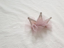 Load image into Gallery viewer, Tulle Tiara Hairpin
