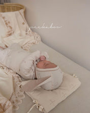 Load image into Gallery viewer, Lapin Newborn Set
